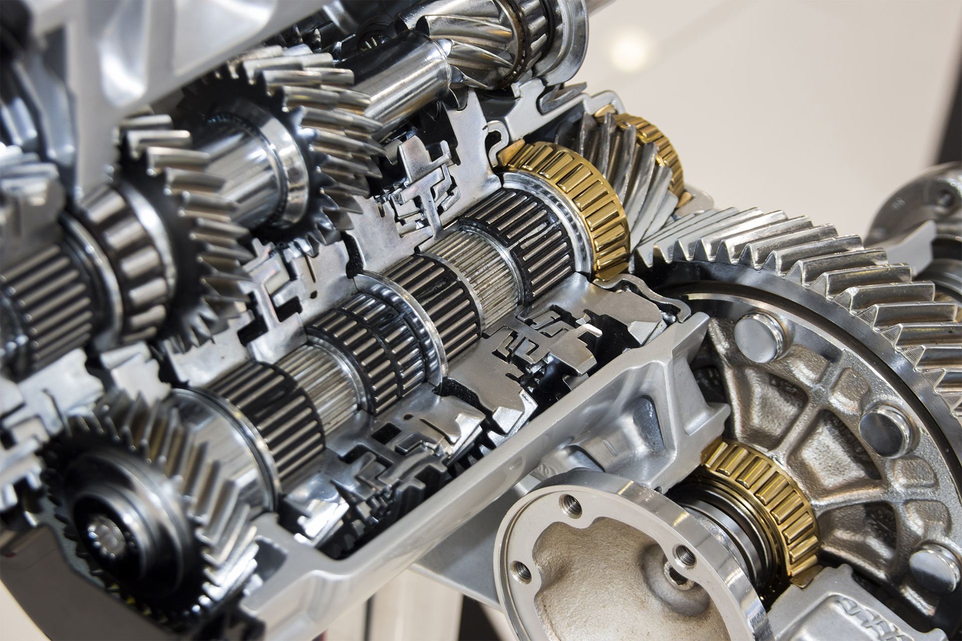 Cutaway of a manual gearbox showing its gears and shafts